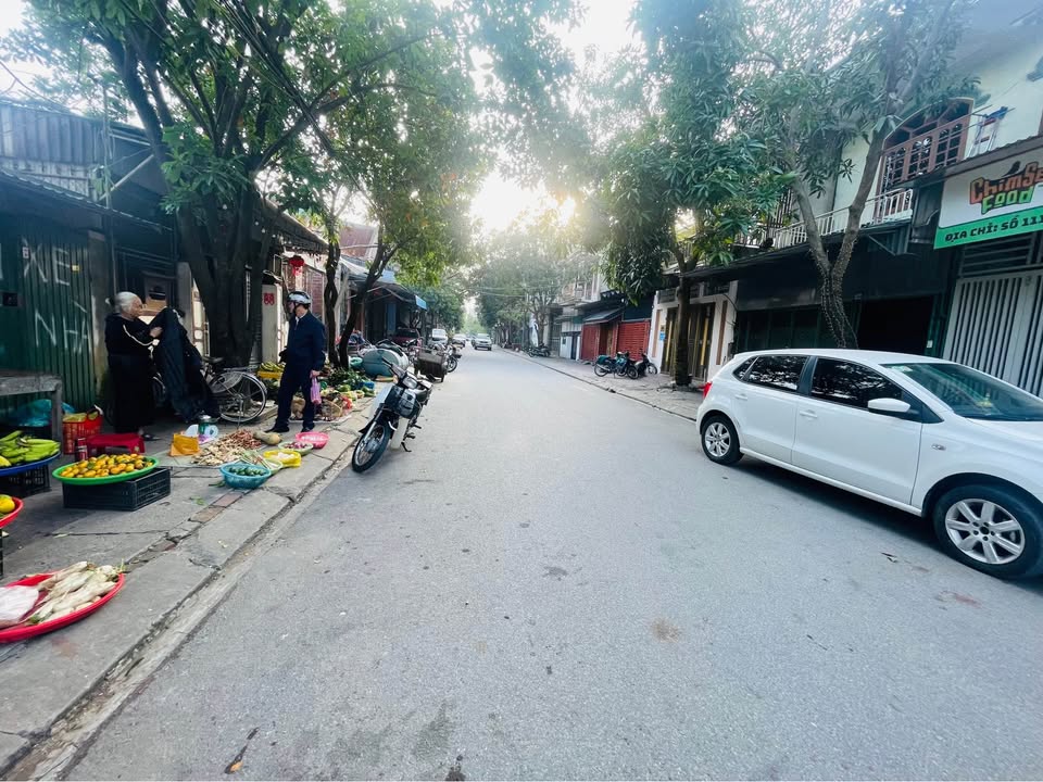 Nhà mặt đường Hữu, Hà Tĩnh 107m² giá 4.4 tỷ - Kinh doanh sầm uất!