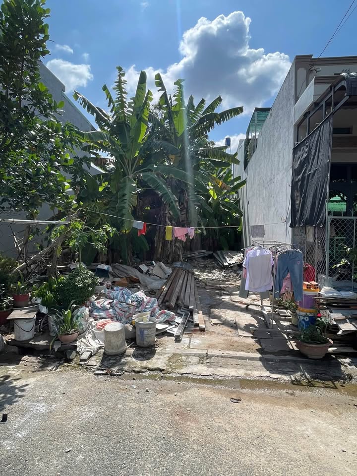 Đất nền đường số 1, phường Long Xuyên, diện tích 81m² - Sổ đỏ chính chủ, giá 1 tỷ!