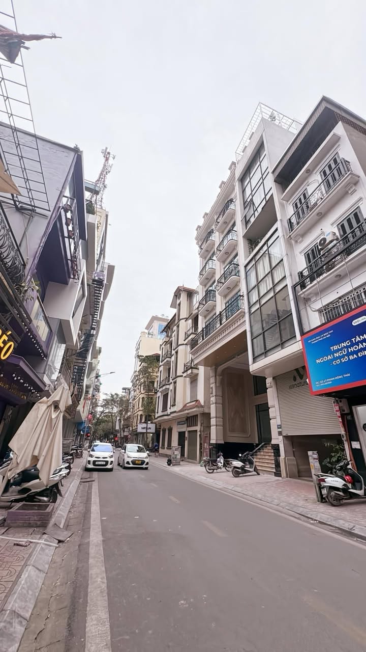 Nhà mặt phố Phạm Hồng Thái, Ba Đình 49.5m² giá 38 tỷ - Kinh doanh sầm uất!