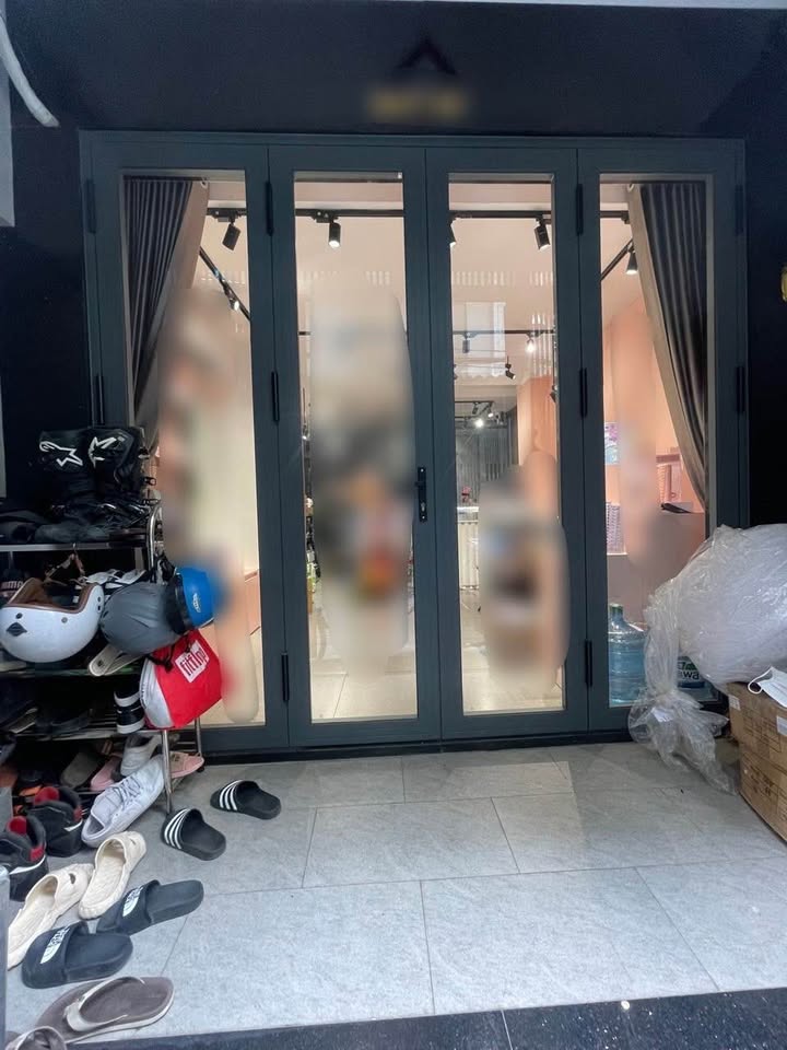 Nhà đẹp 3 tầng quận 10, 30m² giá chỉ 7.1 tỷ - Sổ đỏ chính chủ!