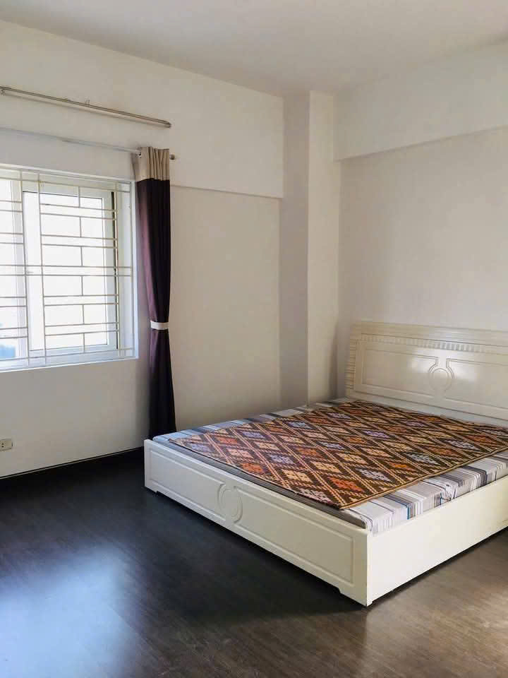 Căn hộ chung cư B6 KĐT Nam Trung Yên 90m² giá 14 triệu - Full nội thất, 2 mặt thoáng!