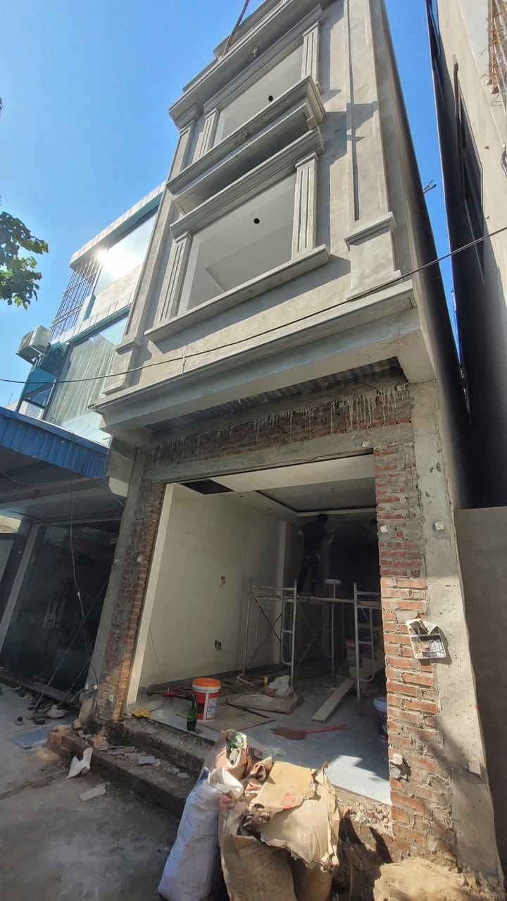 Nhà 3 tầng độc lập đường Trần Nhân Tông, 45m² giá 2.8 tỷ - Sẵn sàng vào ở!