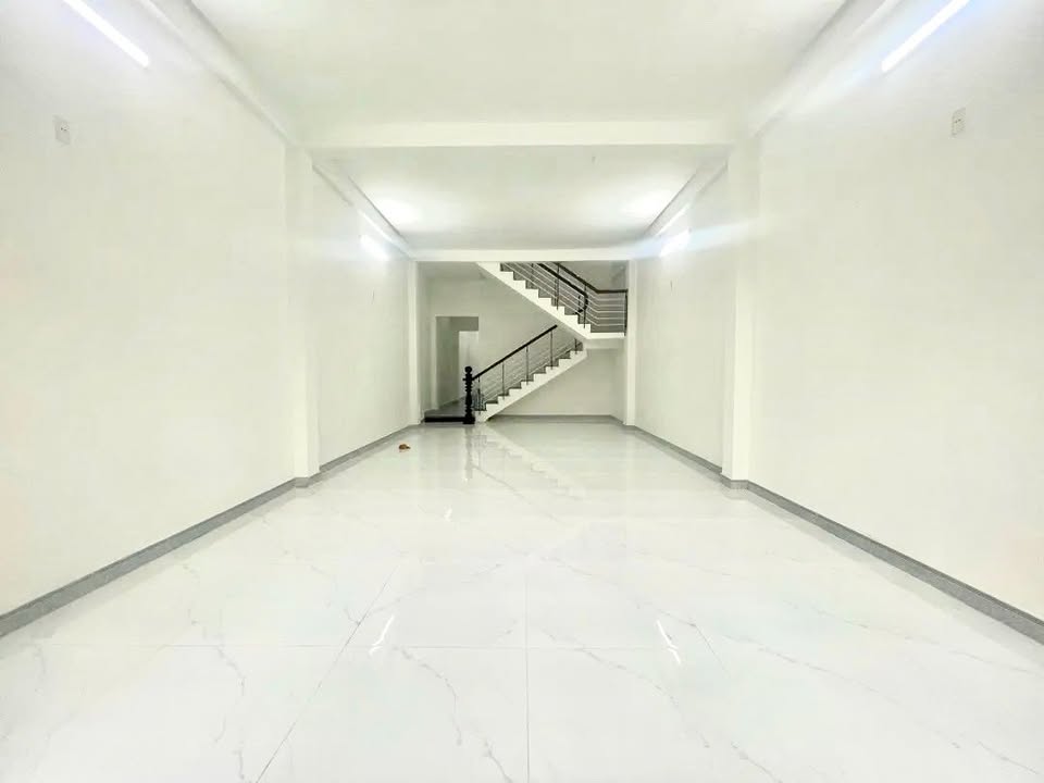 Nhà mặt tiền Hồ Đắc Di, Quy Nhơn 100m² giá 9 tỷ - Đầu tư sinh lời ngay!