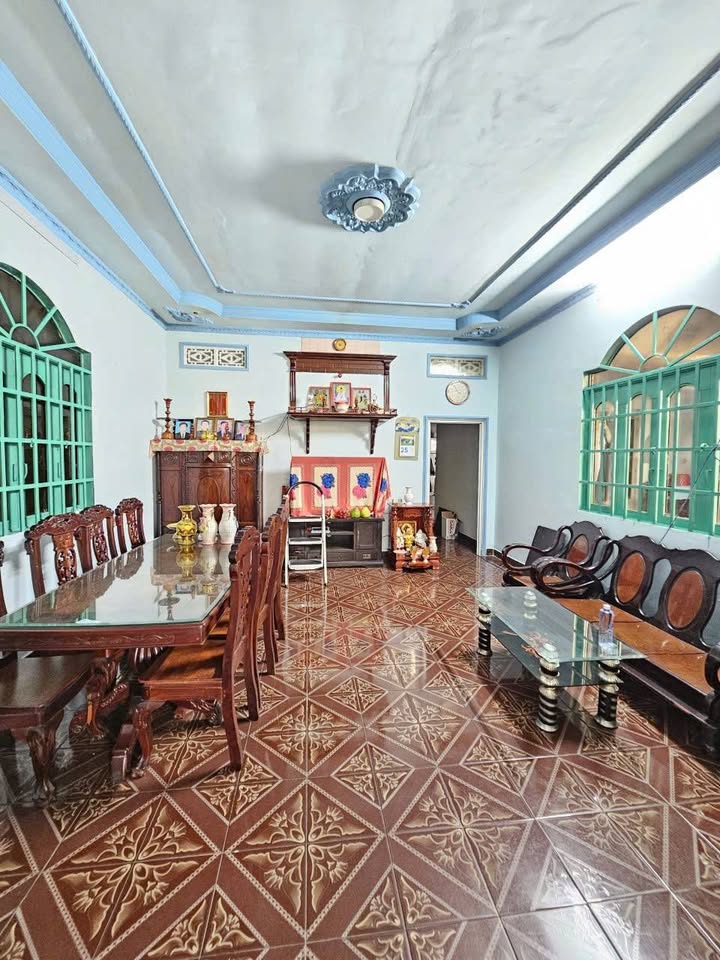 Nhà cấp 4 đường Trần Văn Ơn, Dĩ An 229m² giá 10.5 tỷ - Sổ hồng riêng, ô tô vào tận nhà!