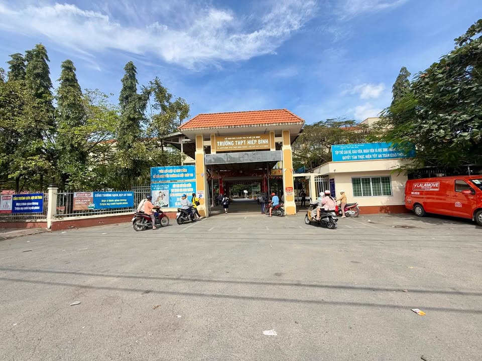 Nhà phố 2 tầng 65m² tại Phạm Văn Đồng, giá 5 tỷ - Sổ đỏ chính chủ!