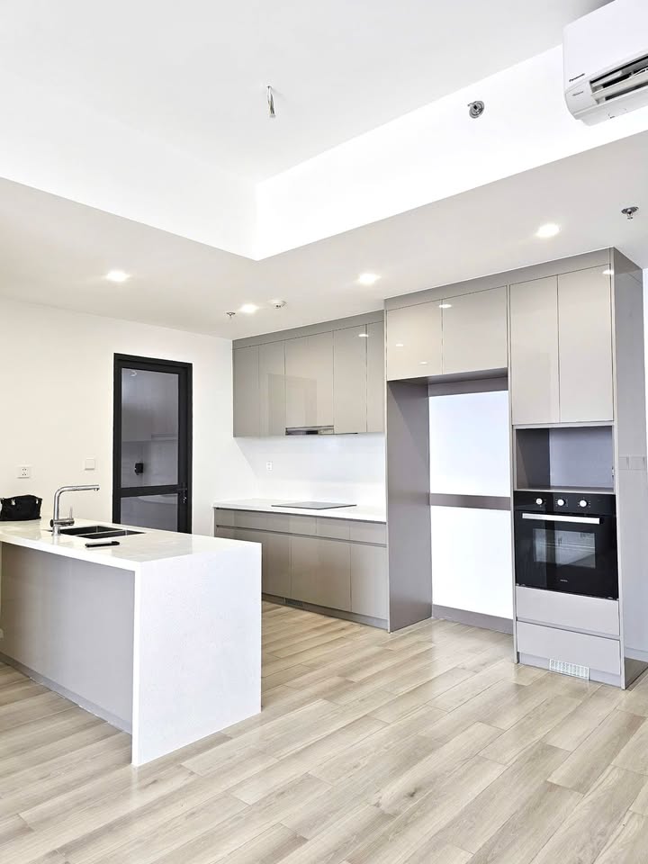 Căn hộ 3PN Vinhomes Grand Park Quận 9 100m² giá 15 triệu - View Vinwonder đẹp mắt!