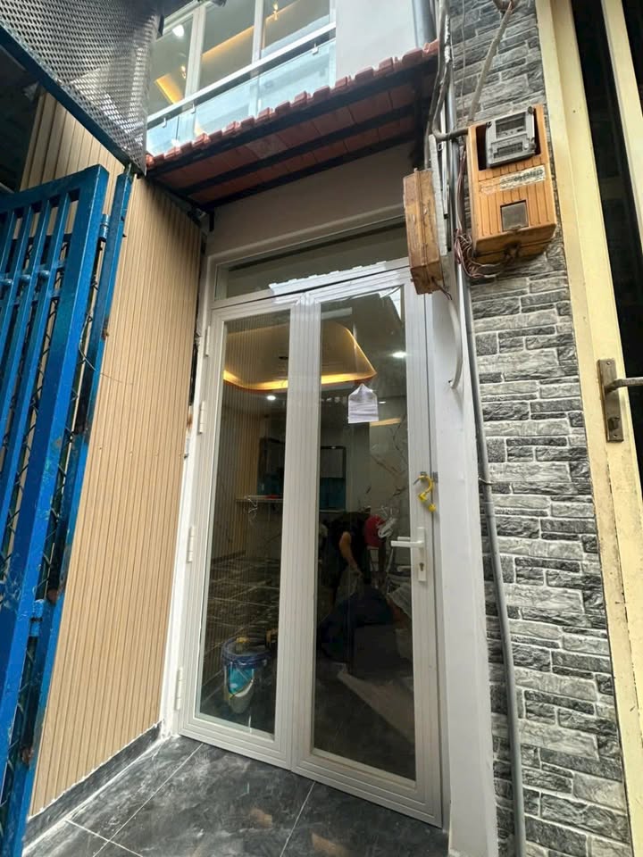 Nhà mới hoàn thiện tại Khánh Hội, quận 4, diện tích 25m² giá 3.39 tỷ - Sẵn sàng vào ở!