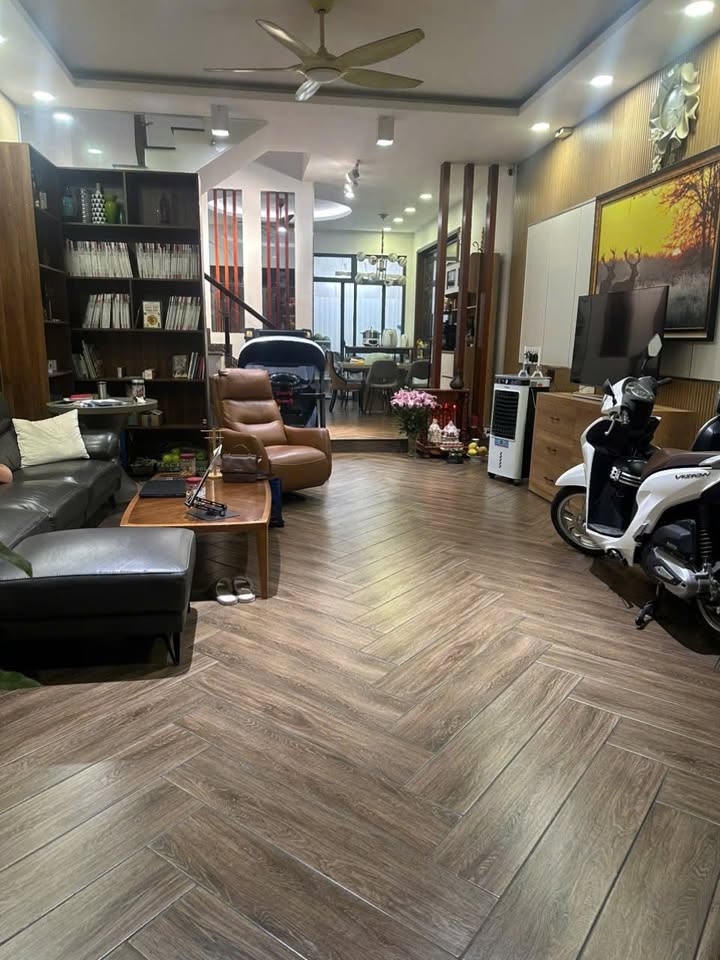 Nhà riêng đường Số 28, Phường Cát Lái, Thủ Đức 82m² giá 12.5 tỷ - Vị trí đắc địa, thuận tiện di chuyển!