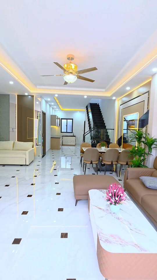 Nhà 1 Trệt 1 Lầu Hẻm 151 Đường Hoàng Văn Thụ 76m² - Giá 2.95 Tỷ Thương Lượng!