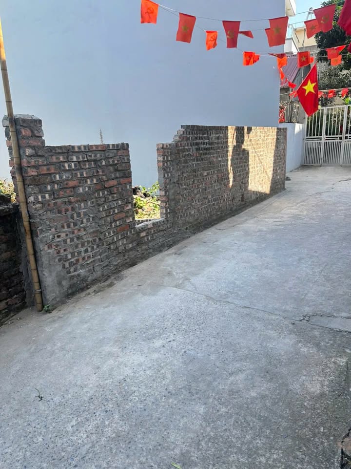 Đất nền Ngọc Thụy, Long Biên 36m² giá 4.2 tỷ - Ô tô đỗ cửa, gần trường học!