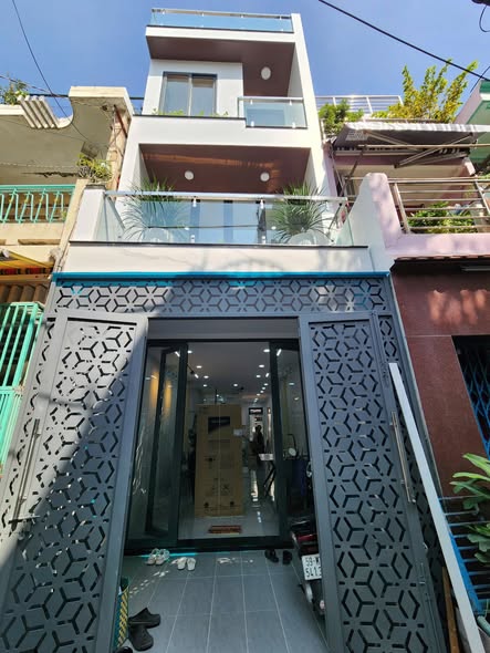 Nhà Hồng Bàng, Quận 6 - 56m² giá 7 tỷ - Ô tô tận cửa, 2 mặt thoáng!