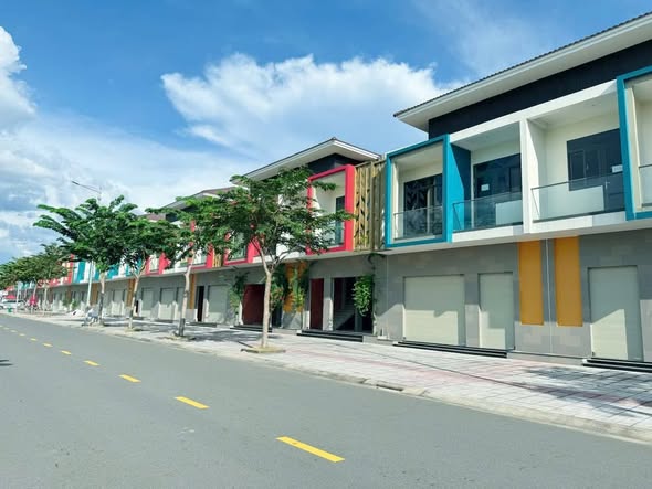 Shophouse Villa Suncasa Vĩnh Tân 168m² giá 5.4 tỷ - Kinh doanh thuận lợi ngay tại nhà!