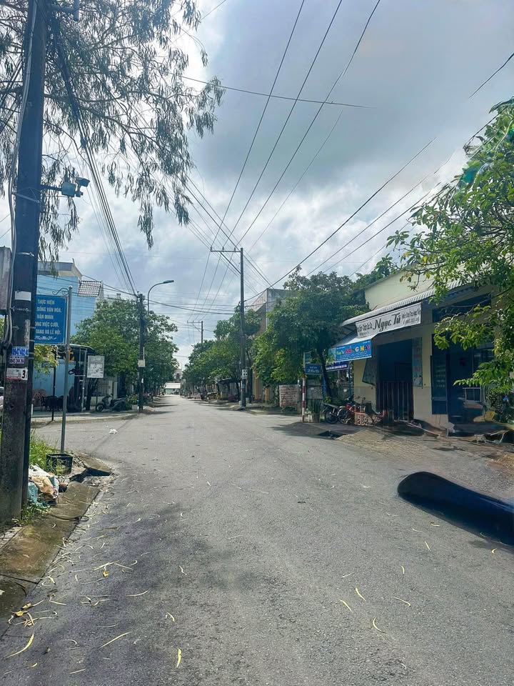 Nhà 1 trệt 1 lửng Trần Nguyên Hãn, TP. Cà Mau 99m² giá 2 tỷ - Vào ở ngay!