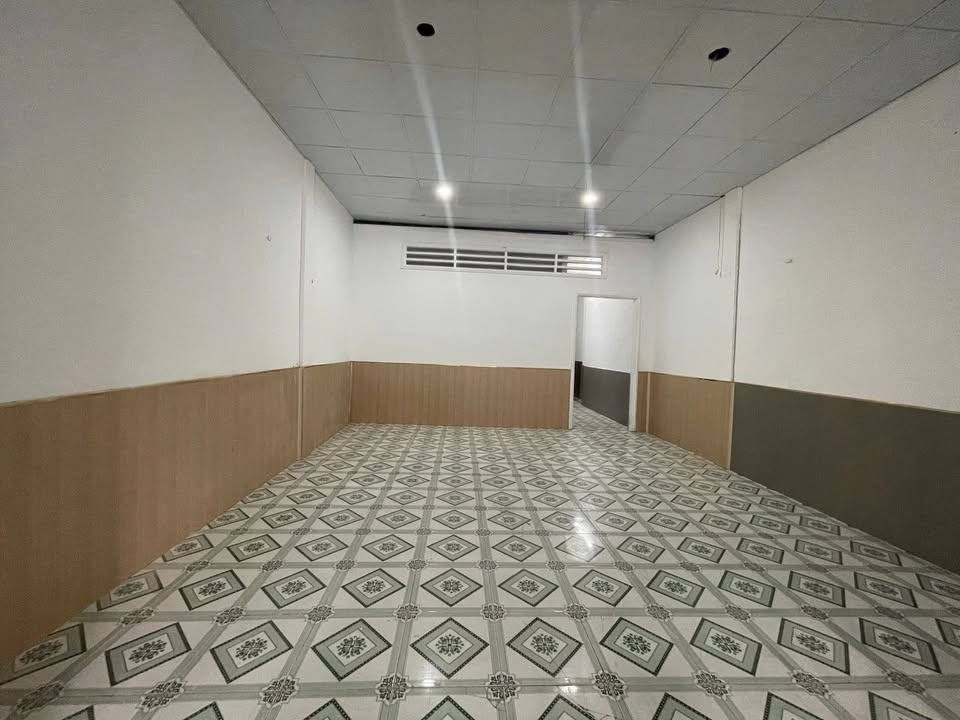 Nhà mặt tiền Đống Đa Rạch Giá 150m² giá 6 triệu - Kinh doanh thuận lợi!