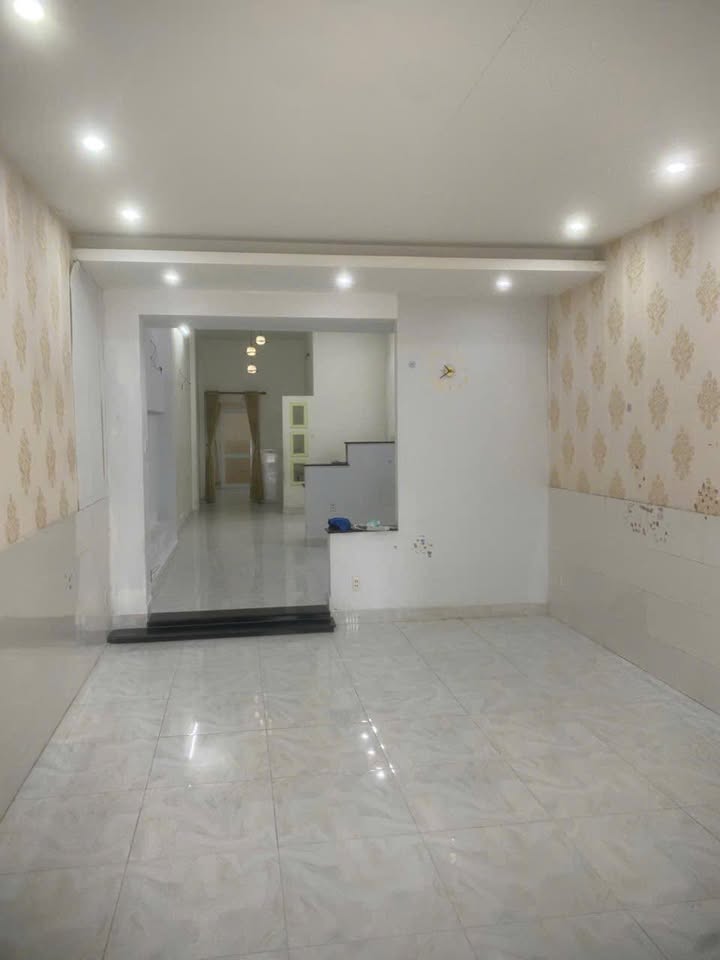 Cho thuê mặt bằng mặt tiền Đỗ Xuân Hợp, Thủ Đức 100m² - Phù hợp kinh doanh đa ngành!