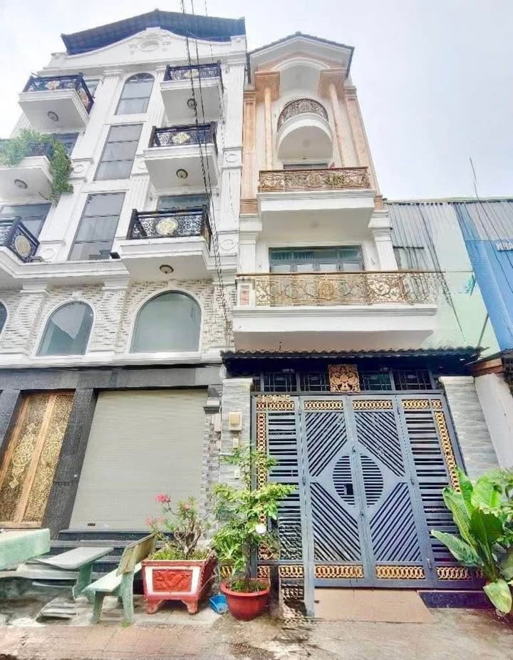 Nhà 5 tầng 100m² quận 6 giá 8.8 tỷ - Hướng Tây, sổ hồng chính chủ!