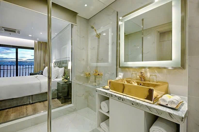 Căn hộ Golden Bay Đà Nẵng 65.5m² giá 3.406 tỷ - Sống đẳng cấp bên biển!