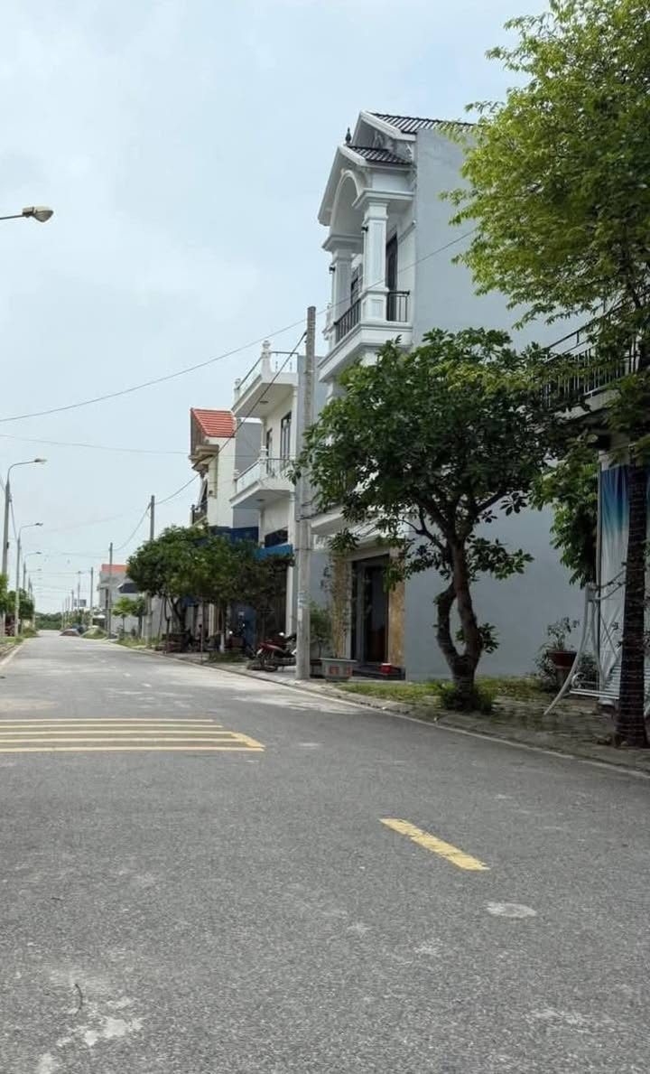 Đất khu đô thị Mỹ Lộc, Nam Định 100m² giá 2 tỷ - Vị trí đẹp, phong thủy tốt!