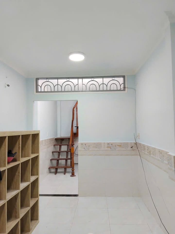 Nhà cho thuê hẻm bagac Trần Đình Xu, Quận 1, 30m² - Giá chỉ 13 triệu/tháng!