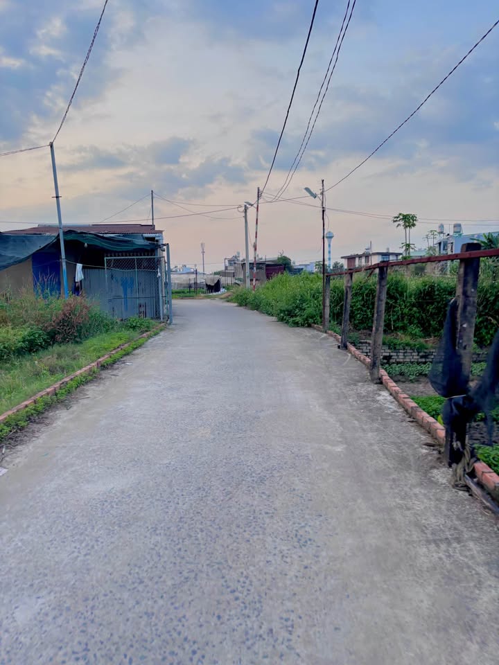 Đất nền khu phố 8 Tân Phong 200m² giá 2.35 tỷ - Vị trí đắc địa hiếm có!