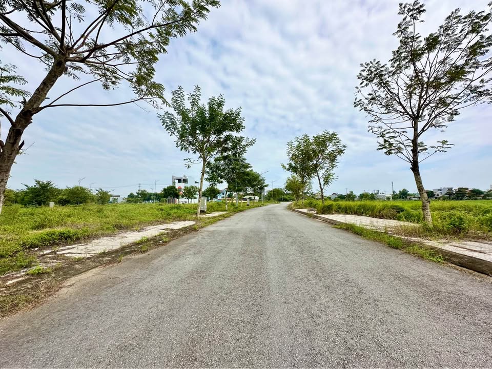 Đất nền KDC Tây Bàu Giang Quảng Ngãi 100m² giá 1.2 tỷ - Đầu tư sinh lời ngay!