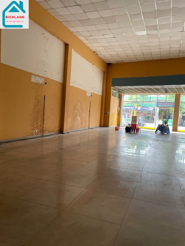 Cho thuê nhà mặt tiền Nguyễn Văn Quá Quận 12, Diện tích 983m², Giá 170 triệu - Kinh doanh đa ngành nghề!