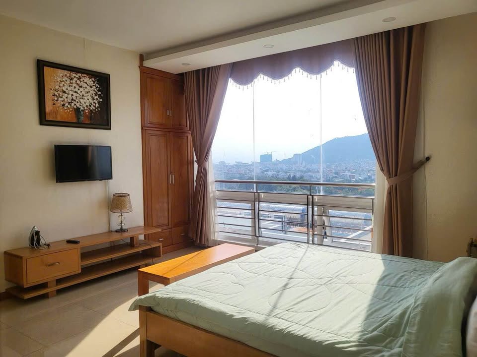 Căn hộ Sơn Thịnh 2 Vũng Tàu 125m² giá 11 triệu - View đẹp sát biển!