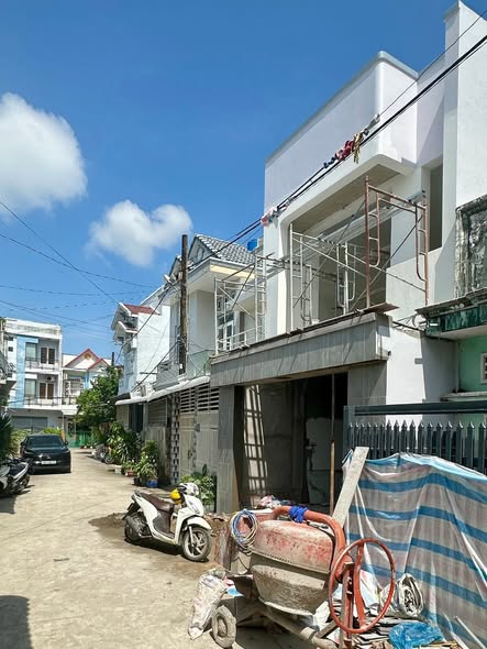 Nhà riêng tại Rạch Giá 85m² giá 2.75 tỷ - Hẻm ô tô rộng rãi, an ninh tốt!