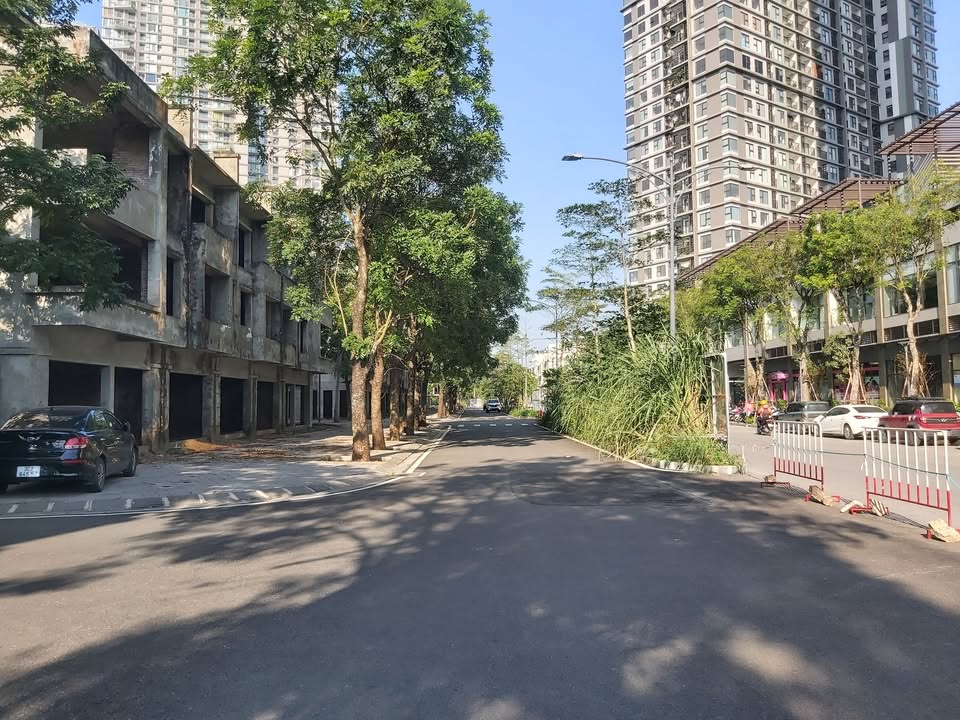 Nhà phố Vạn Tuế, Hưng Yên 100m² giá 20 tỷ - Vị trí đắc địa, pháp lý rõ ràng!