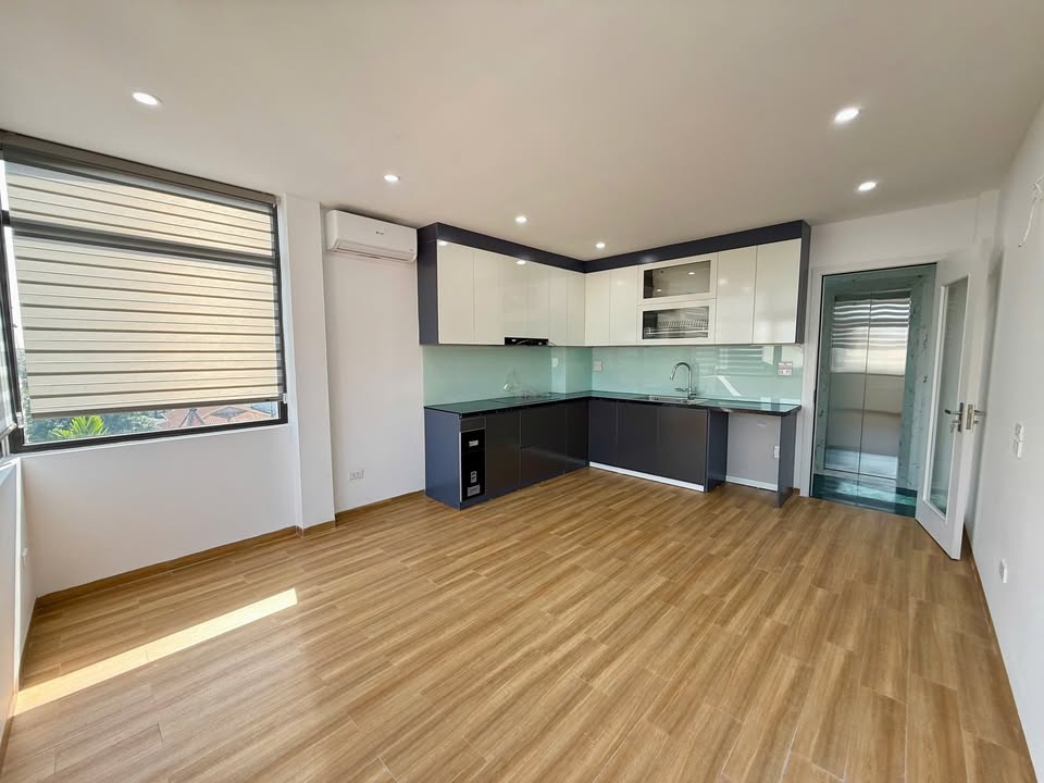 Nhà góc 6 tầng Đại Mỗ 36m² giá 1.2 tỷ - Ô tô đỗ cửa, kinh doanh tốt!