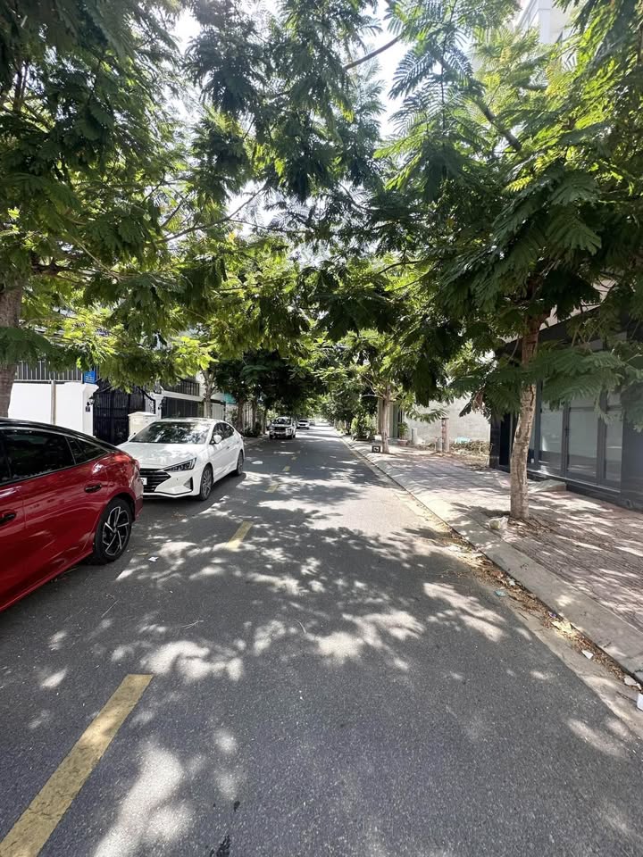 Nhà 3 tầng Phước Hải Nha Trang 116m² giá 12 tỷ - Sẵn hợp đồng thuê 22 triệu/tháng!