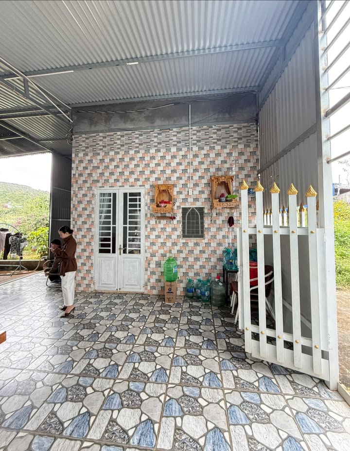 Nhà 250m² Đức Trọng, Lâm Đồng giá 1.8 tỷ - Gần chợ Phi Nôm, tiện ích đầy đủ!