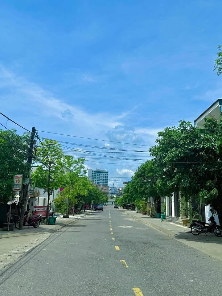 Nhà mặt tiền Phan Huy Chú, Đông Hà 120m² giá 1.18 tỷ - Kinh doanh thuận lợi!