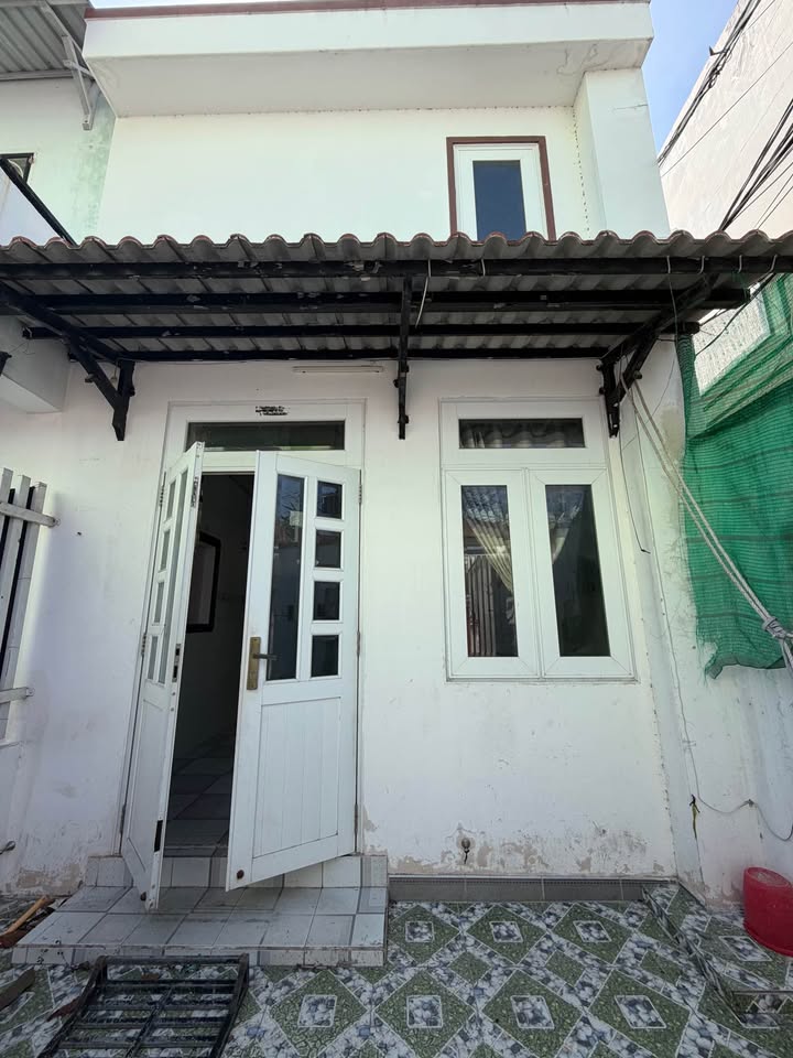 Nhà cho thuê hẻm Tôn Đức Thắng Phan Thiết 2 phòng ngủ chỉ 4 triệu - Thiết kế tiện nghi!