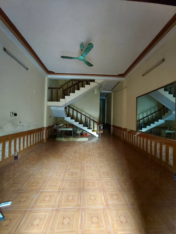 Nhà 2 tầng tại ngõ 457 đường Nguyễn Văn Linh, 95m² giá 1.65 tỷ - Bán gấp chính chủ!