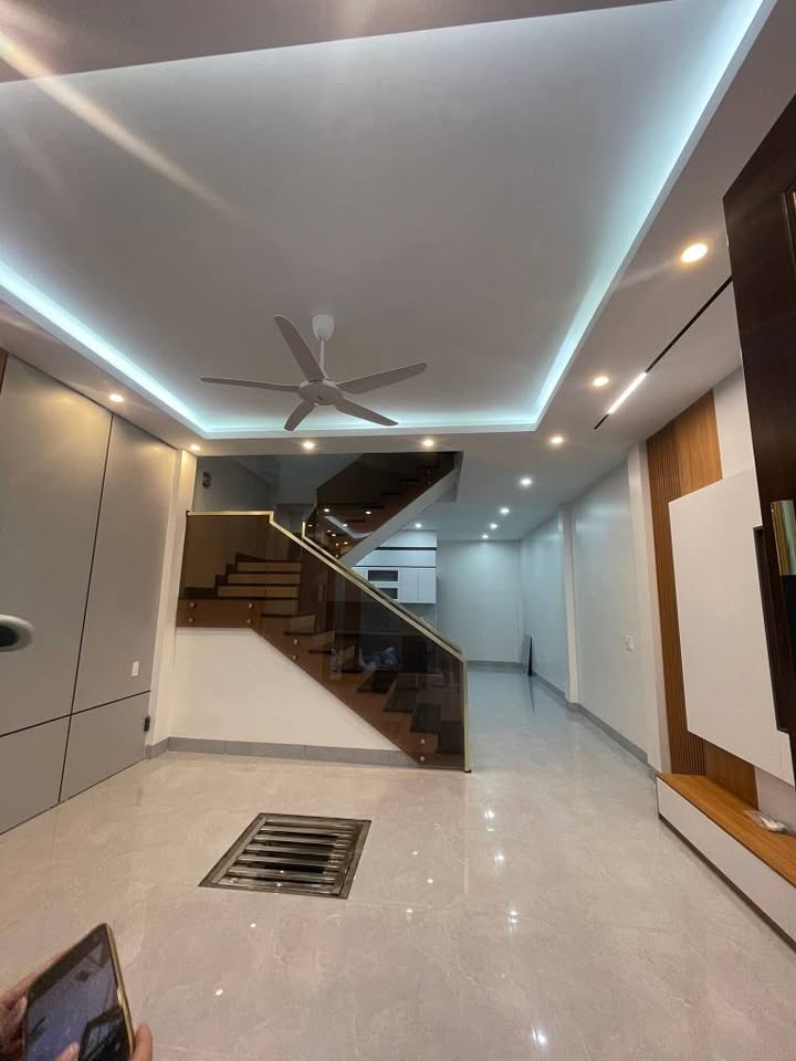 Nhà 3 tầng Lê Đại Hành 60m² giá 3 tỷ - Sẵn sàng vào ở ngay!