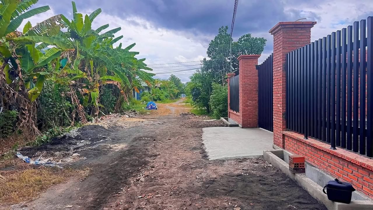 Đất thổ cư 1,4 công hẻm Trịnh Phong Đáng, Long Hoa giá 2,1 tỷ - Đầu tư sinh lời!