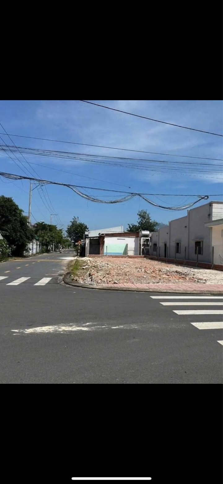 Đất góc 2 mặt tiền 10m tại Hẻm 83 CMT8, Tây Ninh - Kinh doanh tiện lợi!