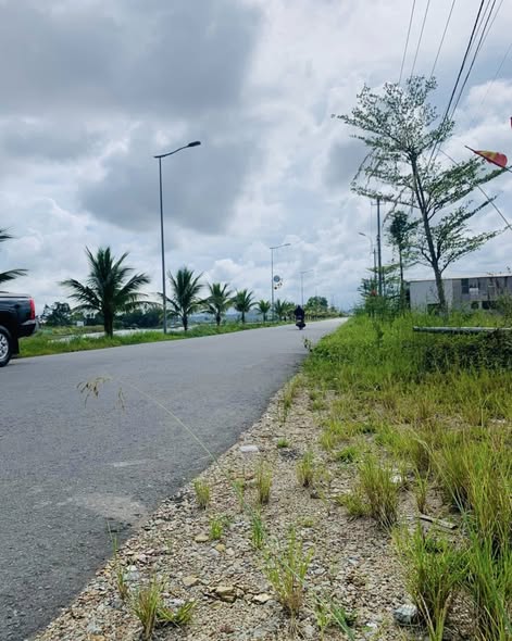 Đất nền Thủy Thanh 300m² giá 7.5 tỷ - Mặt đường Hoàng Quốc Việt, thuận lợi kinh doanh!