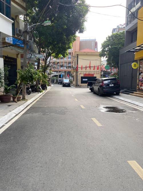 FrontHouse Trung Kính 70m² giá 35 tỷ - Ô tô đỗ cửa, lô góc hiếm có!