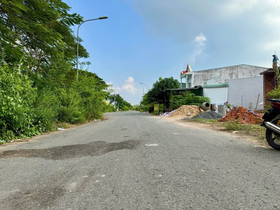 Đất nền Hòa Thuận, Cao Lãnh 112m² giá 1.7 tỷ - Tiện nghi đầy đủ, vị trí vàng!