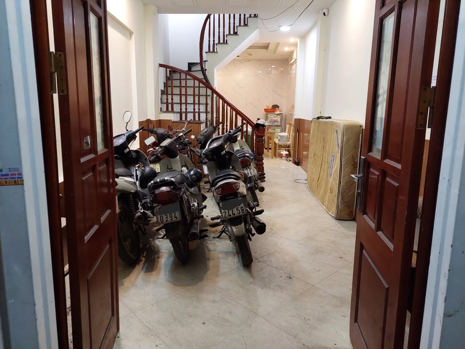 Phòng trọ cho thuê tại ngõ 93 Giáp Nhị, Hoàng Mai 17m² - An ninh tốt, giờ giấc thoải mái!