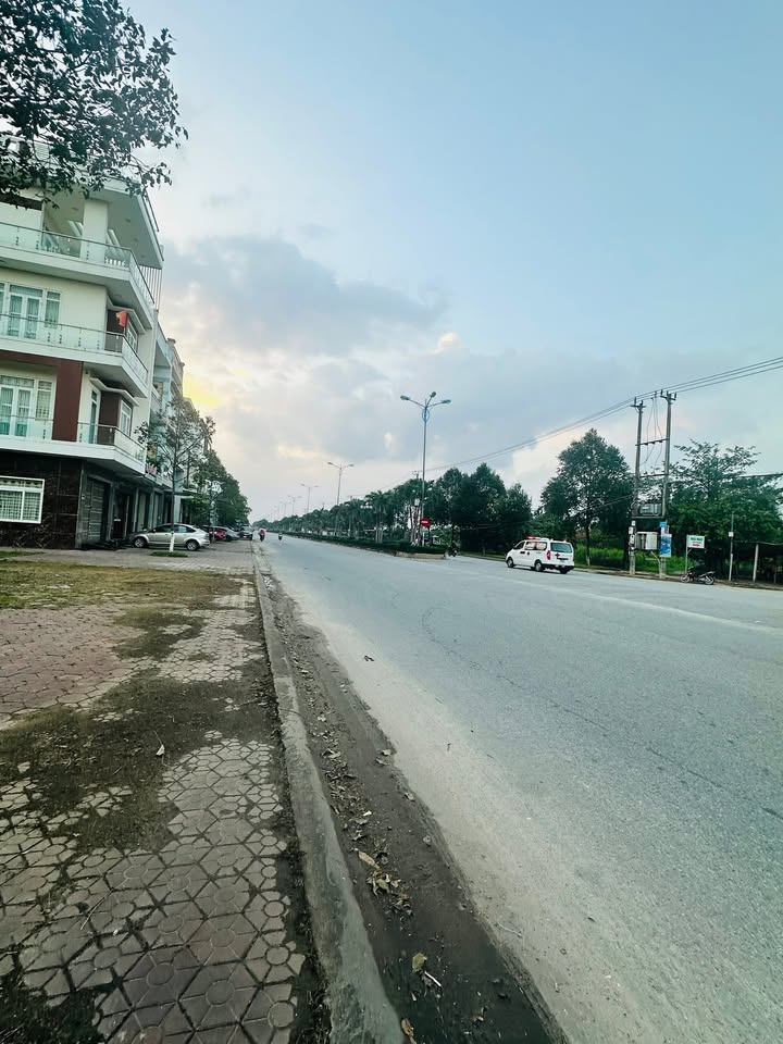 Nhà mặt tiền Trường Chinh, Quảng Ngãi 100m² giá 3.32 tỷ - Đầu tư sinh lời ngay!