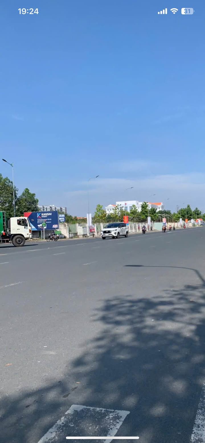 Đất nền mặt tiền Đường Nguyễn Hoàng, 660m² - Cơ hội đầu tư hấp dẫn!