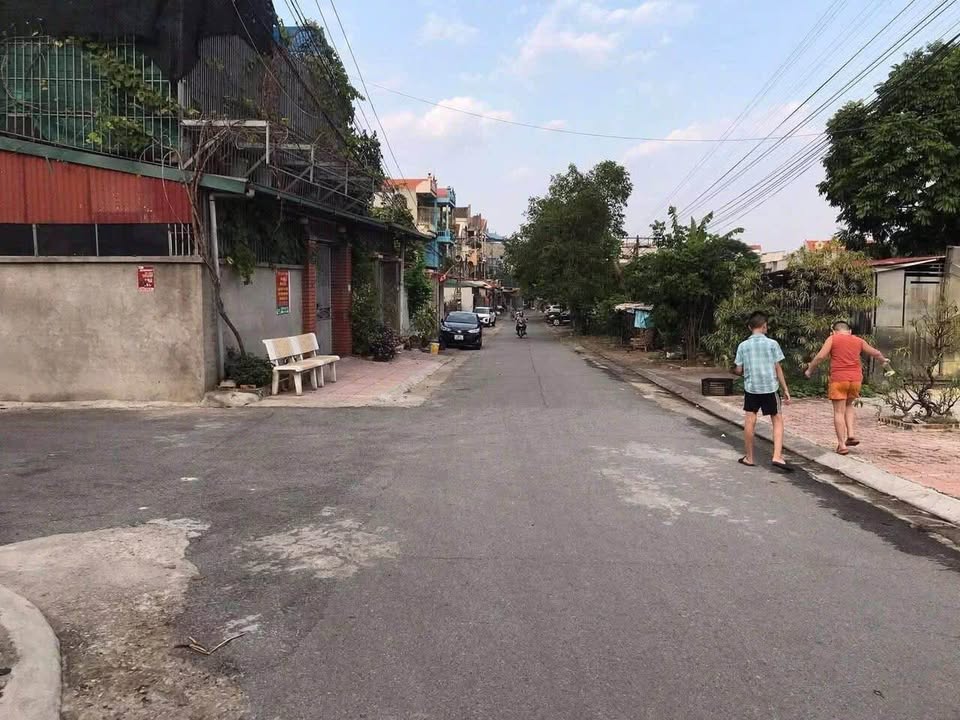 Nhà riêng Vũ Ninh Bắc Ninh 50m² giá 3.1 tỷ - Ô tô tránh nhau thuận tiện