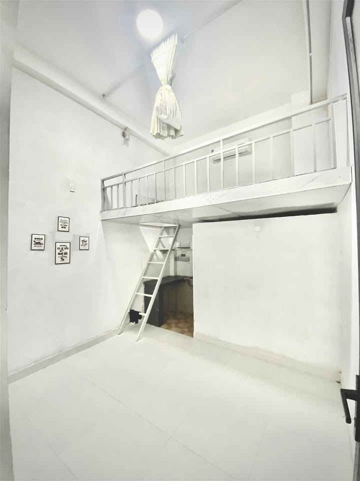 Phòng cho thuê tại 43/2 Phạm Văn Đồng, Thủ Đức 25m² - Giá chỉ 2.9 triệu/tháng!