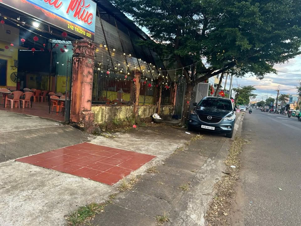 Cho thuê mặt bằng 20m mặt đường Trường Sơn, Pleiku - Thích hợp mở quán nhậu, cafe