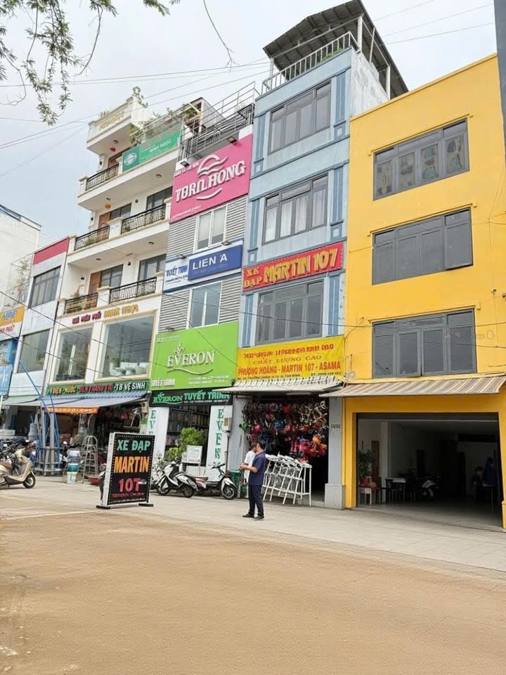 FrontHouse mặt tiền Trường Chinh Tân Bình 72m² giá 18.5 tỷ - Đầu tư sinh lời ngay!