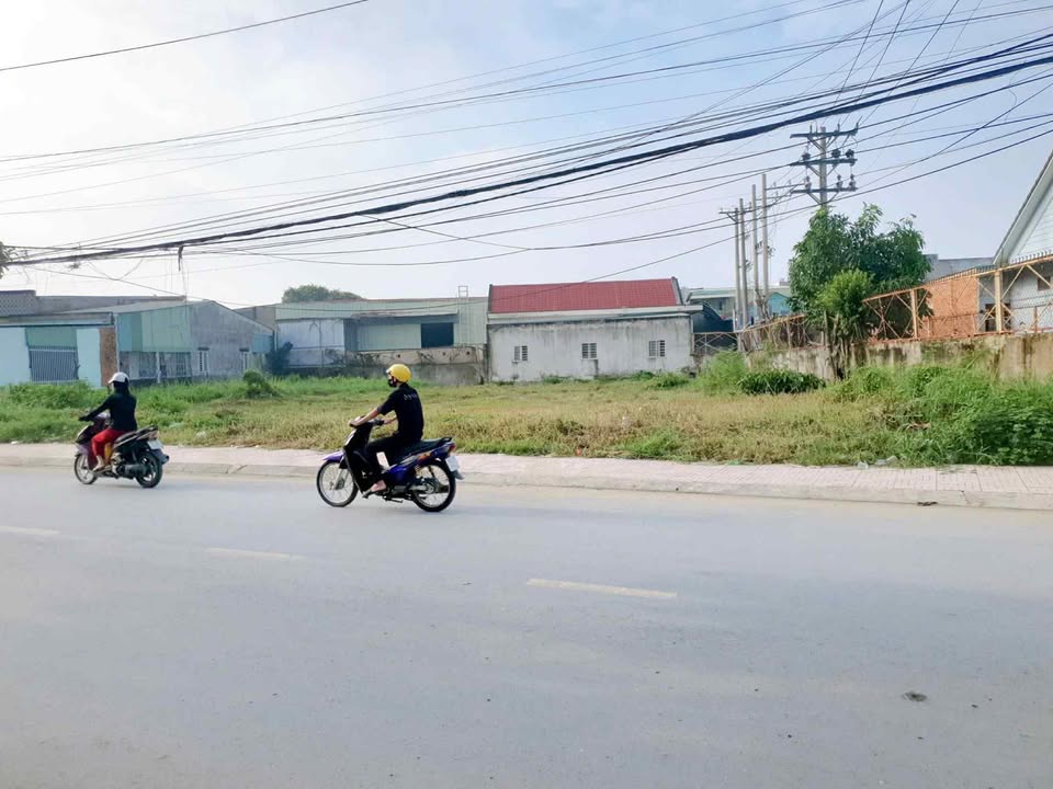 Nhà mặt tiền Đức Hòa Đông 180m² giá 3.15 tỷ - Vị trí đắc địa cho kinh doanh