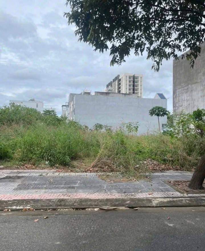 Mặt tiền FrontHouse đường Nguyễn Hồng Lam, 101m² giá 3.9 tỷ - Sổ hồng chính chủ, đầu tư sinh lời!